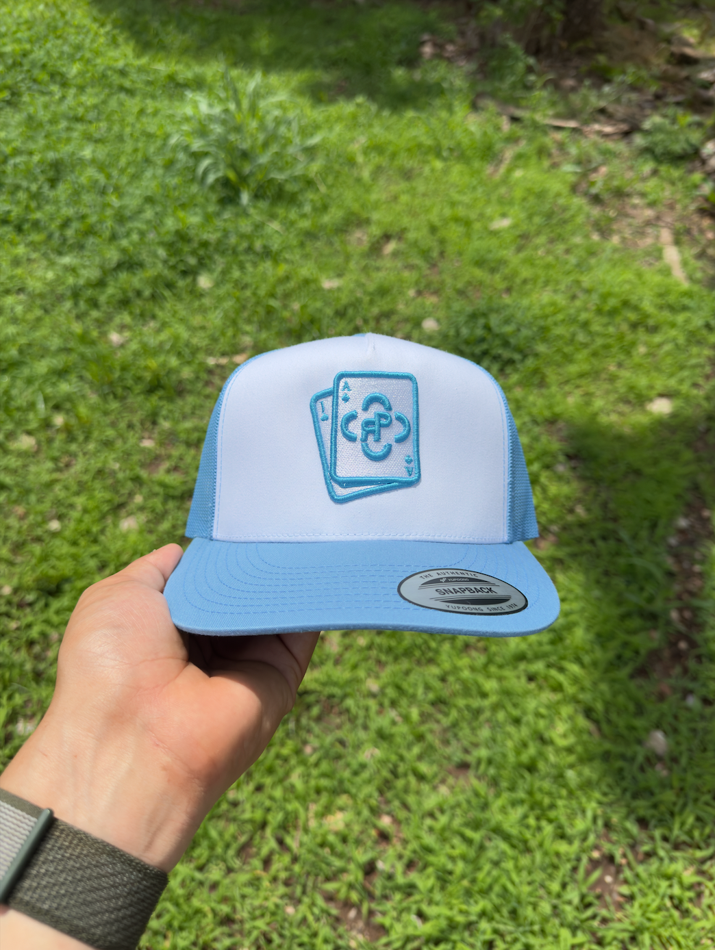 THE GAMBLER - WHITE & BLUE CAP